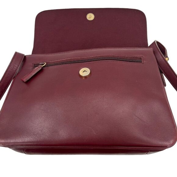 Vintage Etienne Aigner Gorgeous Deep Red Leather Shoulder Messenger Style Bag - Picture 5 of 16